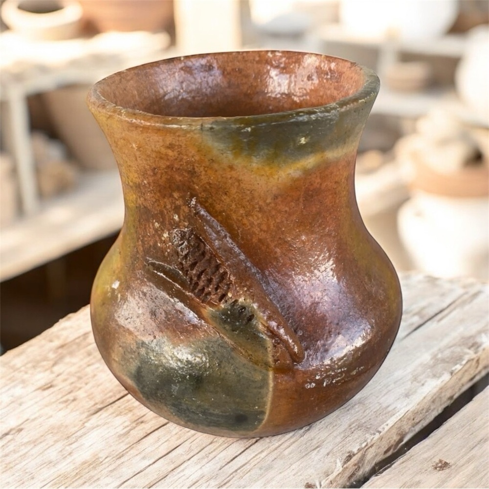 Vintage Navajo Pottery Native American Pinon Pine Pitch Glaze 5”Tall Vase Marked - Picture 1 of 12